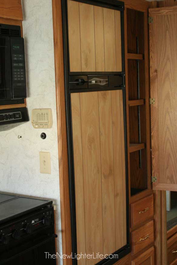 SO GORG! Before & After: A Breakfast Nook Seriously Lightens Up | Paneling  makeover, Wood paneling makeover, Home