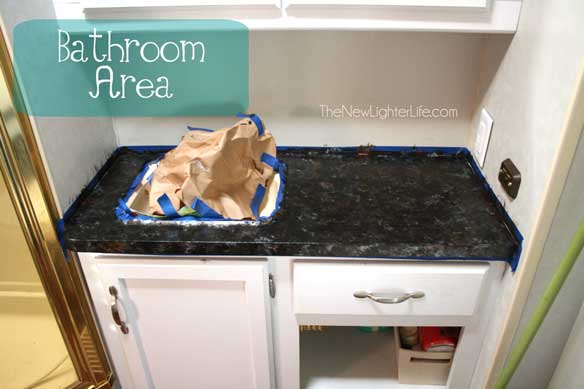 countertop-paint-in-bathroom