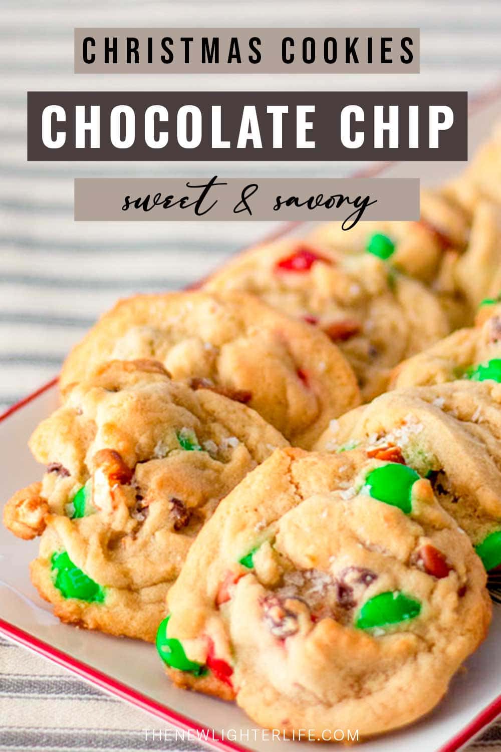 Christmas Chocolate Chip Skillet Cookie - I Dig Pinterest